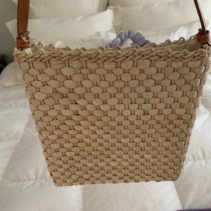 CHARMING GAP WOVEN STRAW BAG - PERFECT CONDITION